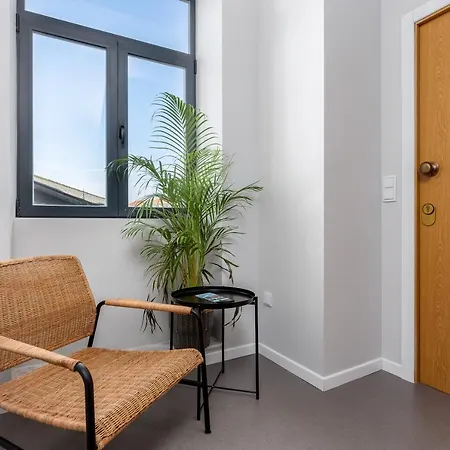 Feel Porto Wine Essence Вила-Нова-ди-Гая