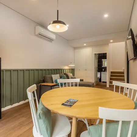 Апартаменты Feel Porto Wine Essence Вила-Нова-ди-Гая