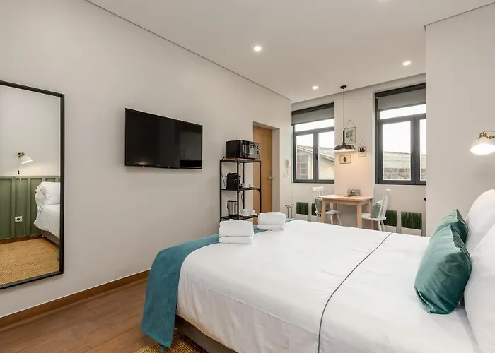 Feel Porto Wine Essence فيلا نوفا دي غايا